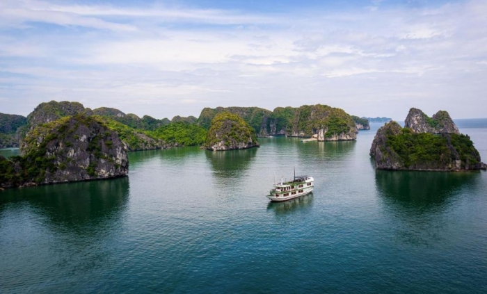 Ha Long - Lan Ha Bay - Cat Ba island With Venezia Cruise 3 star